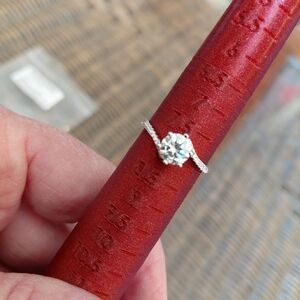 Elegant Silver Moissanite Women's Ring Size 8